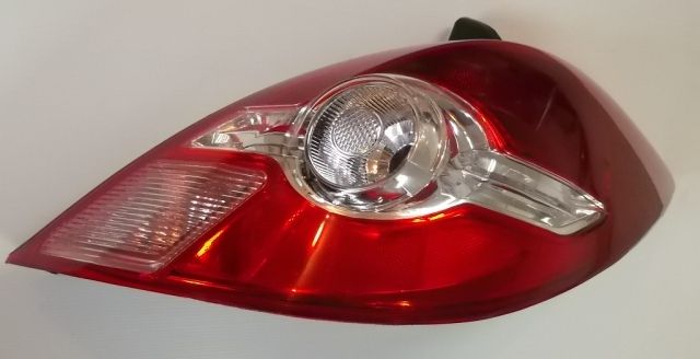 Taillight, RH P7511 Late 5DR