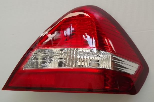 Taillight, RH P4088 4DR