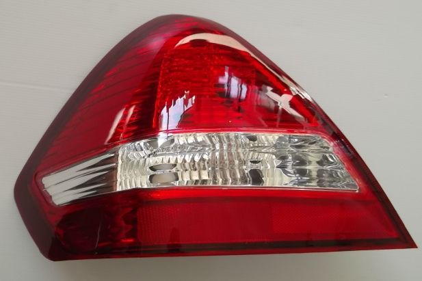 Taillight, LH P4088 4DR