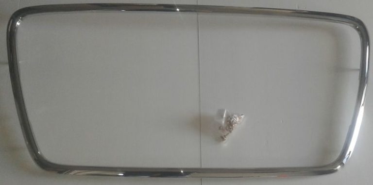 Grille Surround, Chrome