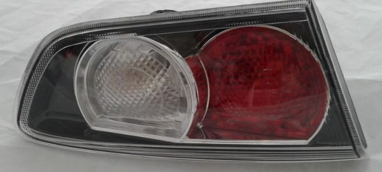 Taillight, RH P5614