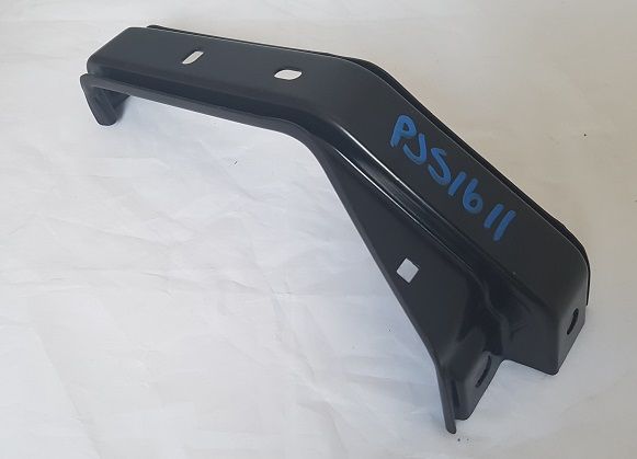 Front Bumper Stay, Centre