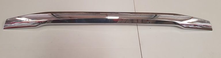 Tailgate Garnish, Upper Chrome