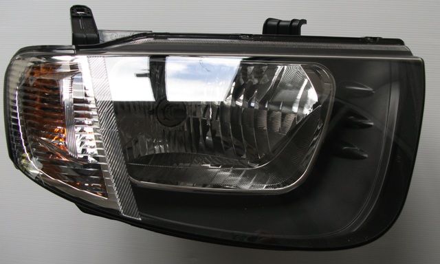 Headlight RH P4512